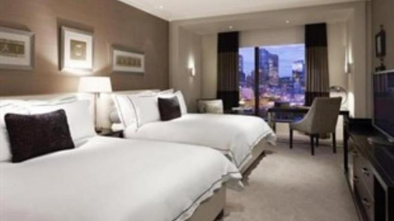 Hotel Crown Towers Melbourne Zewnętrze zdjęcie A room at the Mandarin Oriental, New York